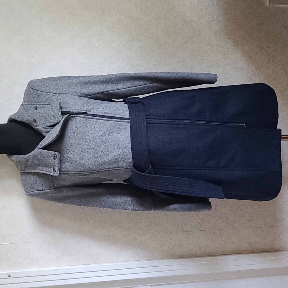 Kenneth Cole New York Coat, Size 4, Gray and Navy Blue.